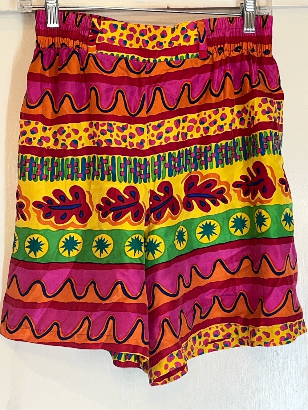 Oscar de la Renta bold vivid silk long shorts size small